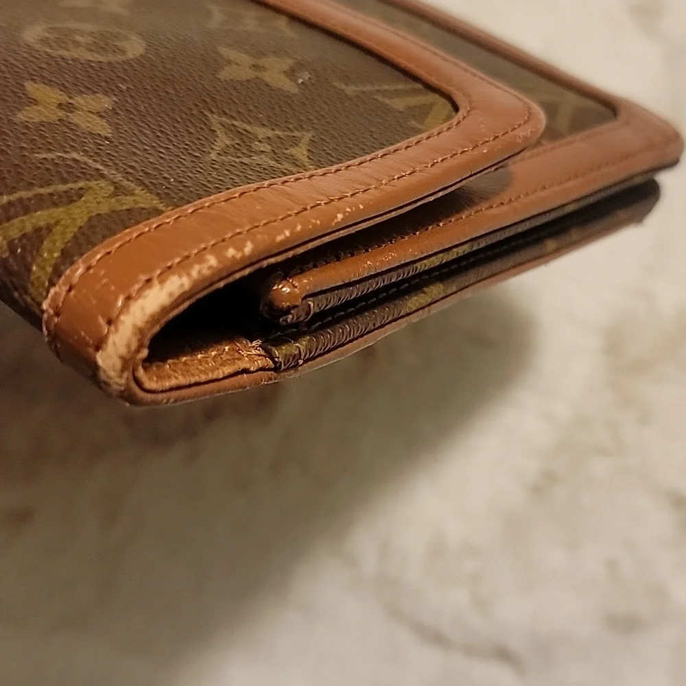 Louis Vuitton Brown Monogram Pochette Dam Clutch - Picture 12 of 13